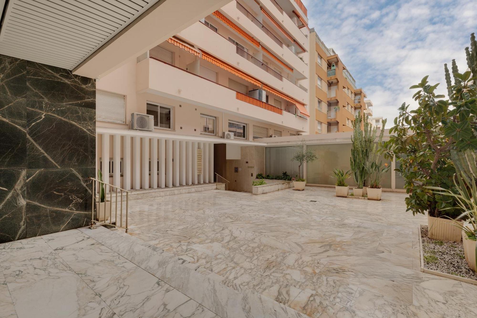 Newly Renovated Charming Downtown Apartment Antibes Zewnętrze zdjęcie