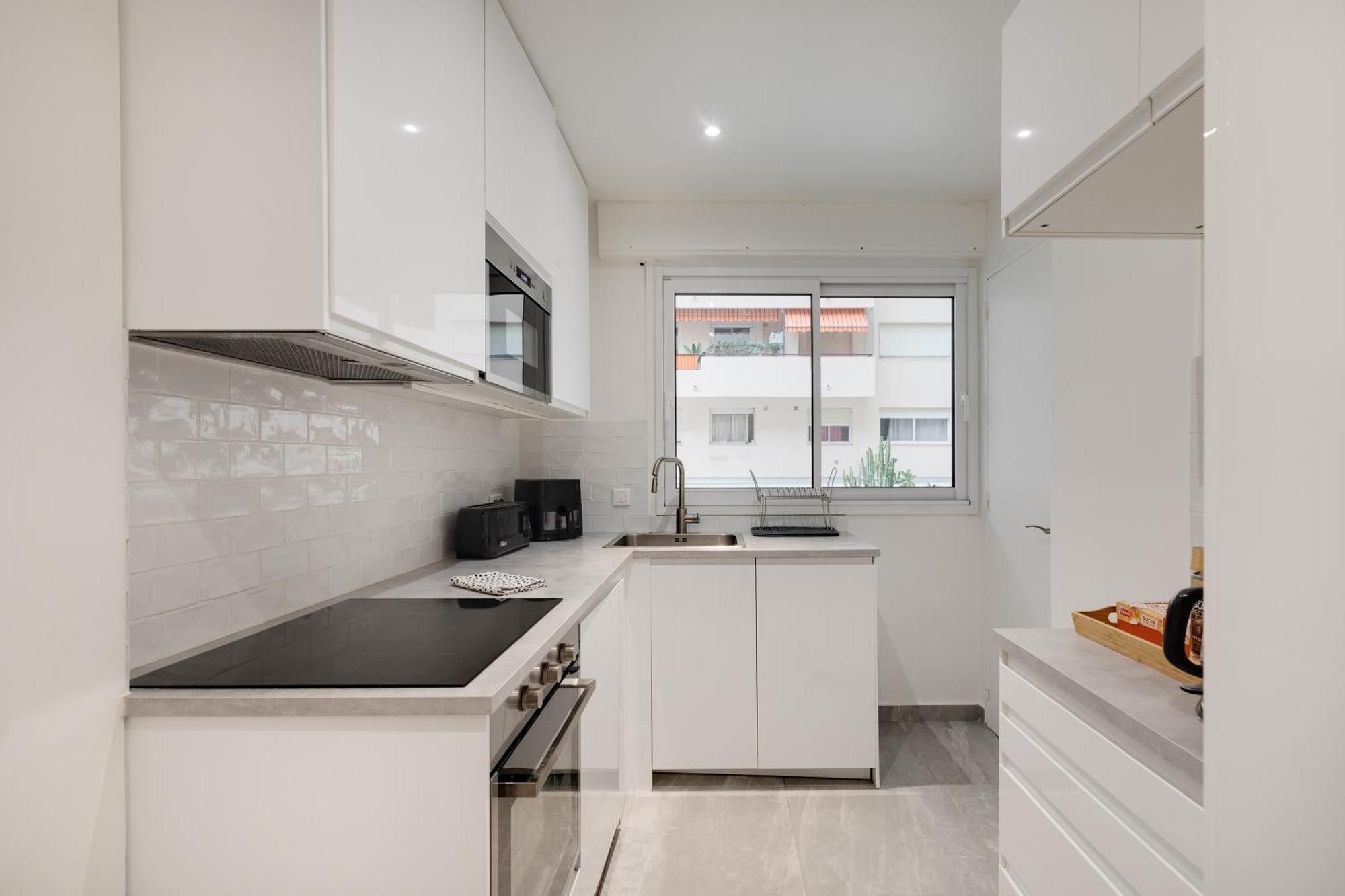 Newly Renovated Charming Downtown Apartment Antibes Zewnętrze zdjęcie